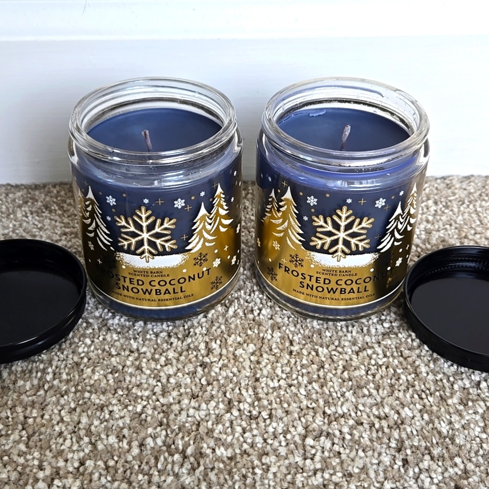 Frosted coconut snowball candle set